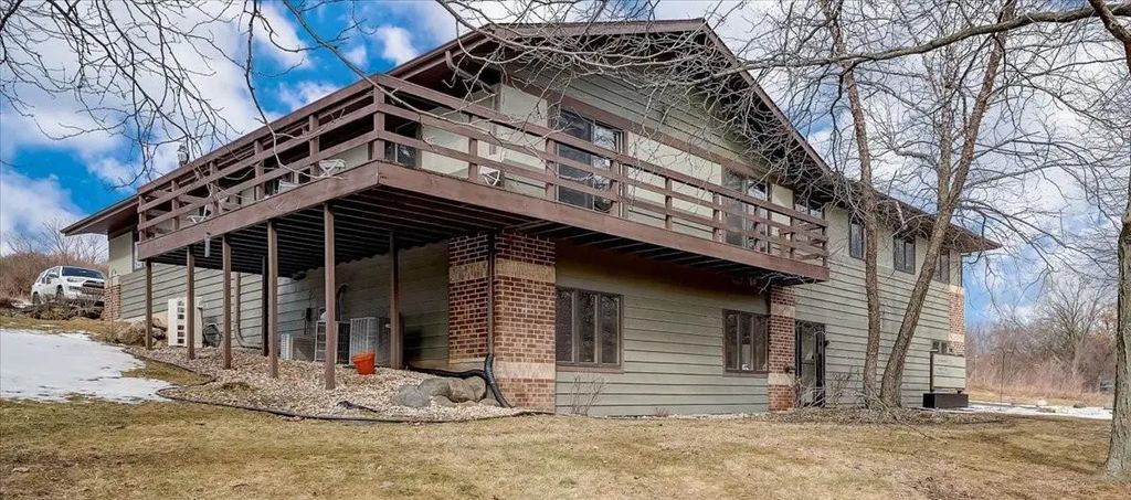2987 Yarmouth Greenway Dr, Fitchburg