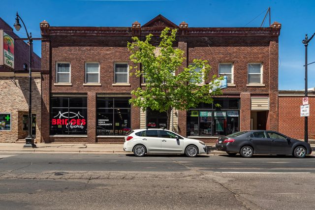 310 4th St S, La Crosse