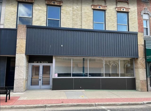 107 E Main St, Watertown