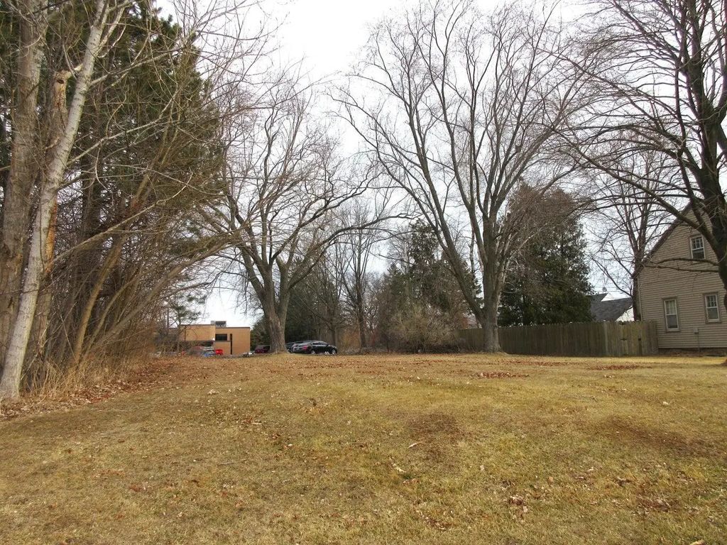 2918 Superior Ave, Sheboygan