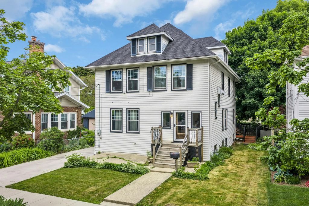 6223 5th Ave, Kenosha