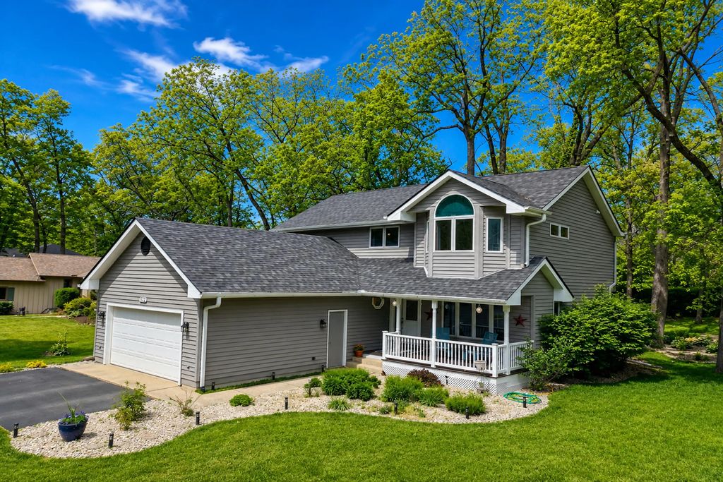 512 Wiswell Dr, Williams Bay