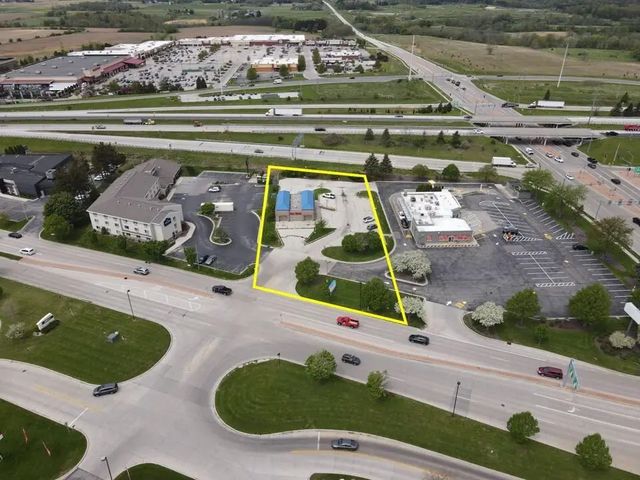 3632 S Taylor Dr, Sheboygan