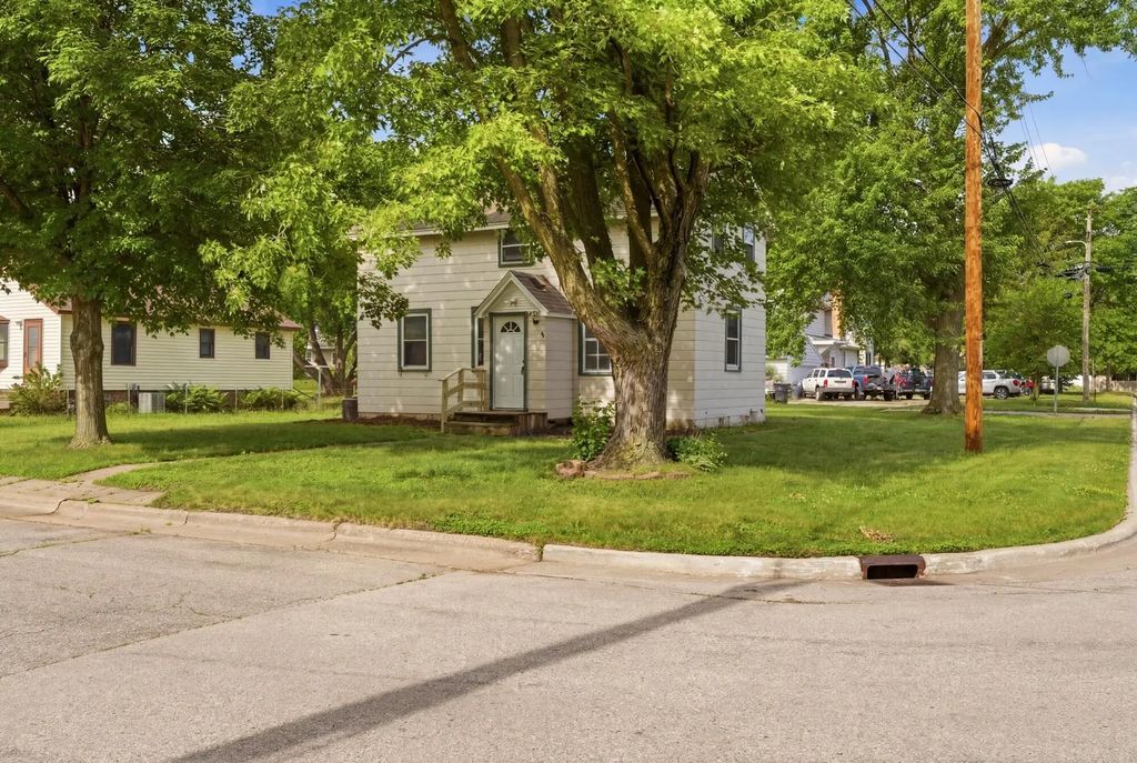 2737 Hamilton St, La Crosse