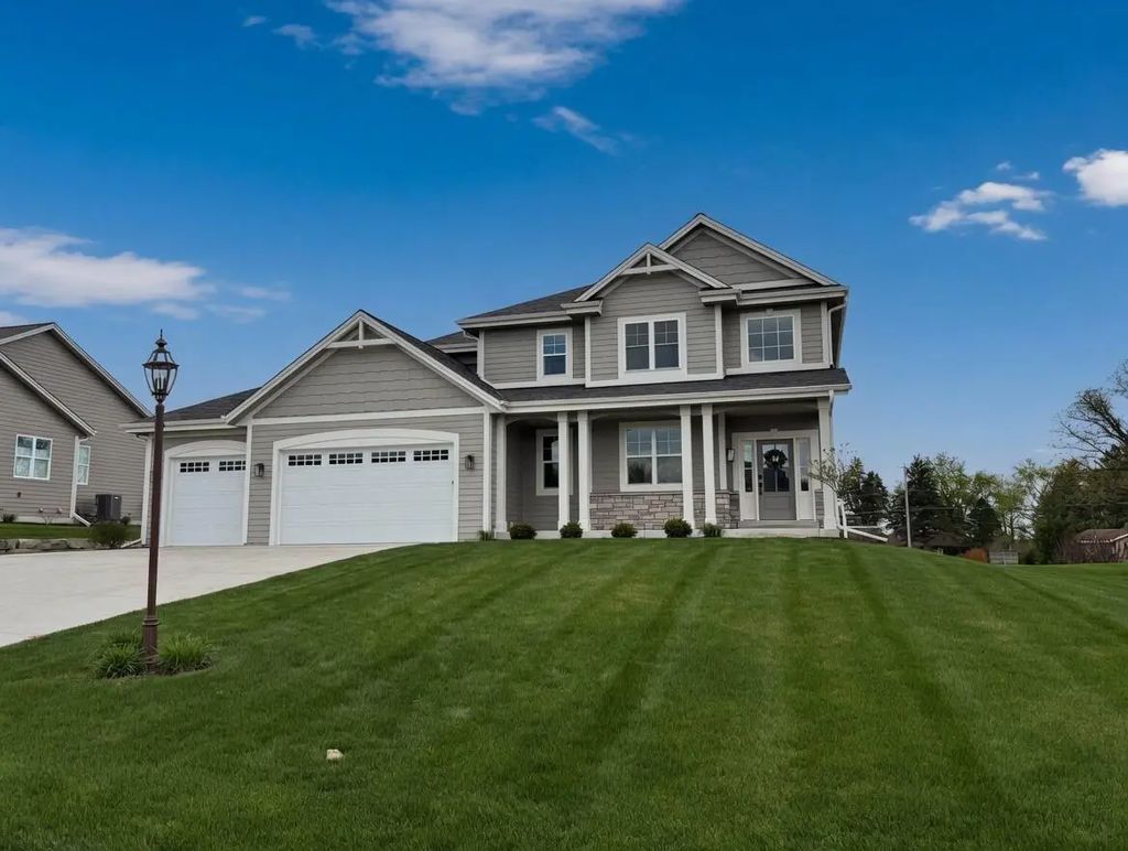 S54w25487 Pebble Brook Ct, Waukesha