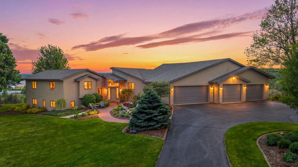 N6596 Riverview Rd, Plymouth