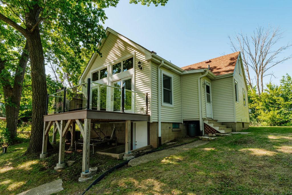 34639 Elm St, Summit