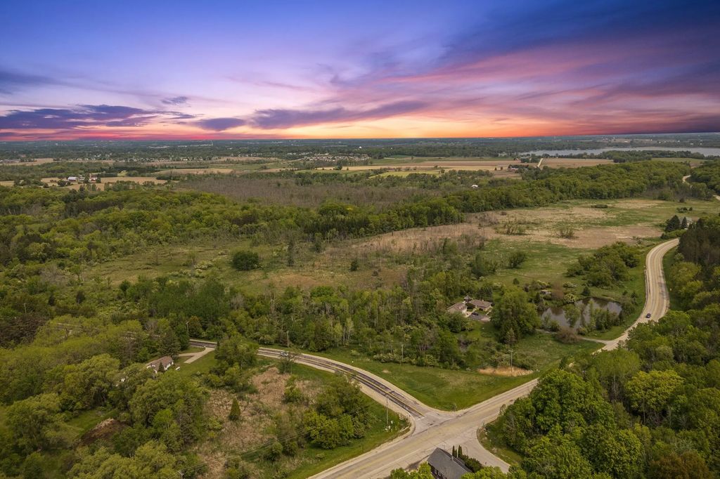 120 Ac County Highway E -, Hartford