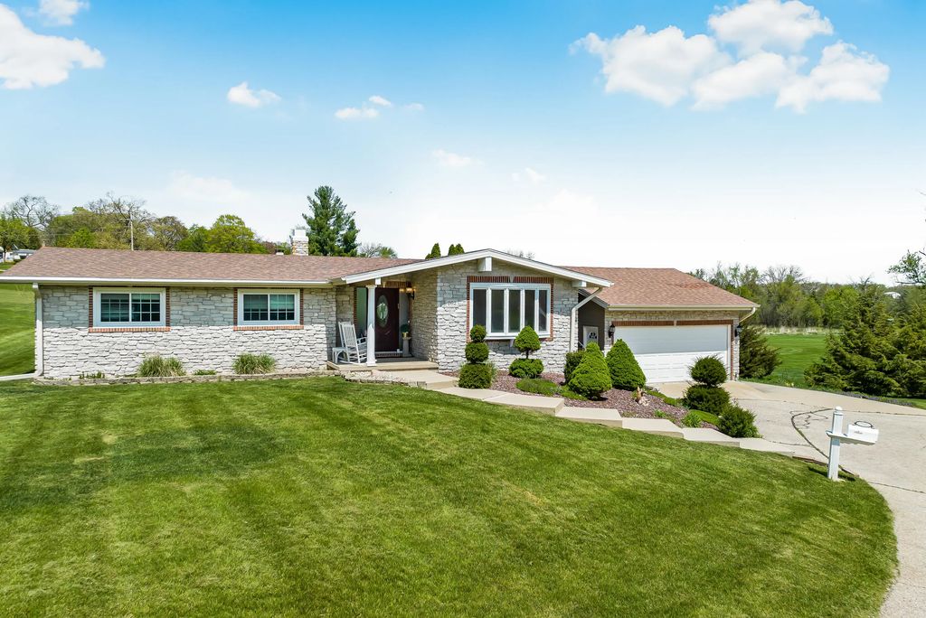 262 Castle Ter, Fontana