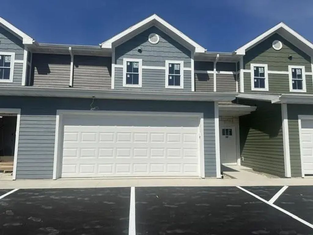 212 Settlers Dr, Jefferson