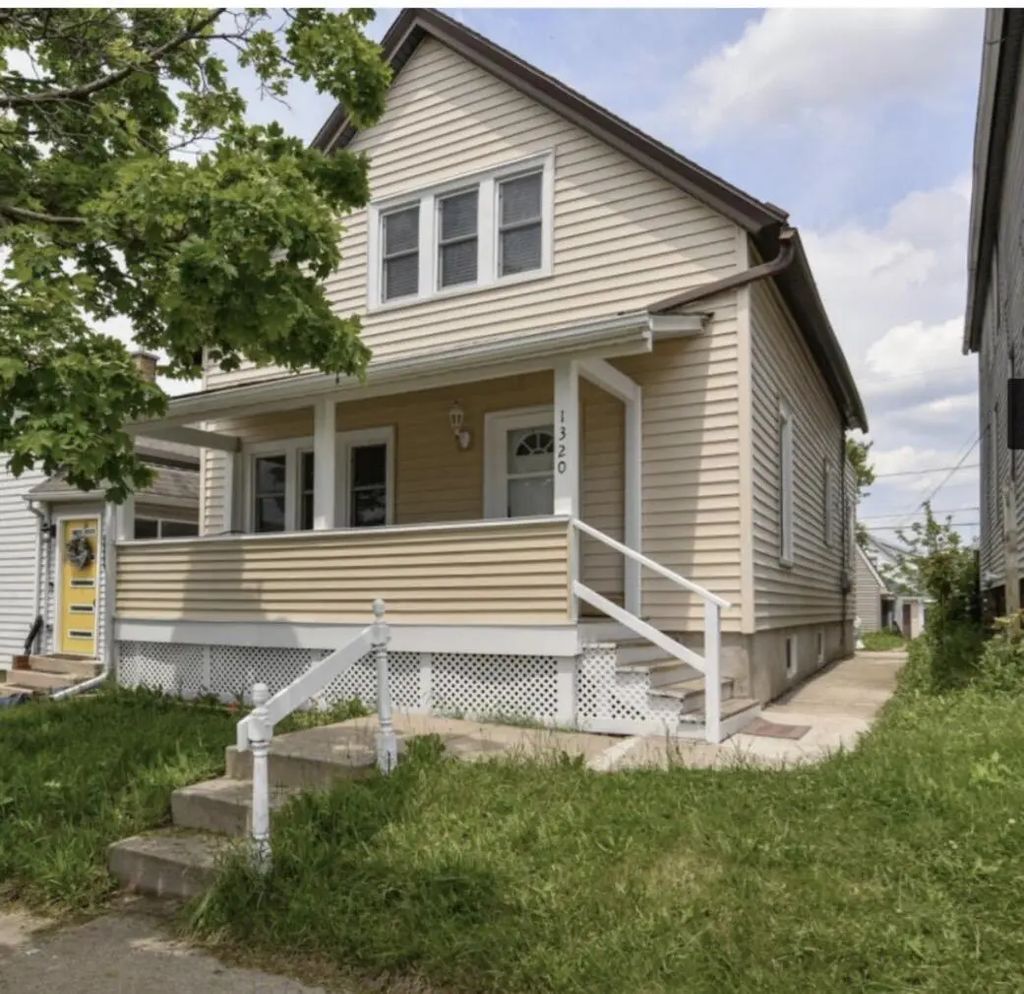 1320 Milwaukee Ave, South Milwaukee