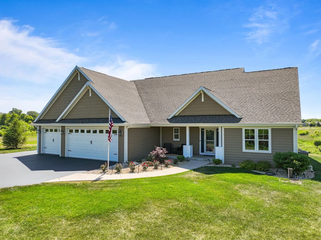 N1451 Maple Ridge Rd, Linn