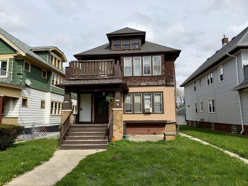 2838 N 49th St 2840, Milwaukee