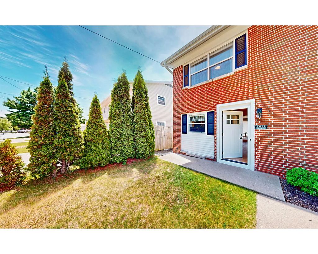 3412 Wilson St, Two Rivers