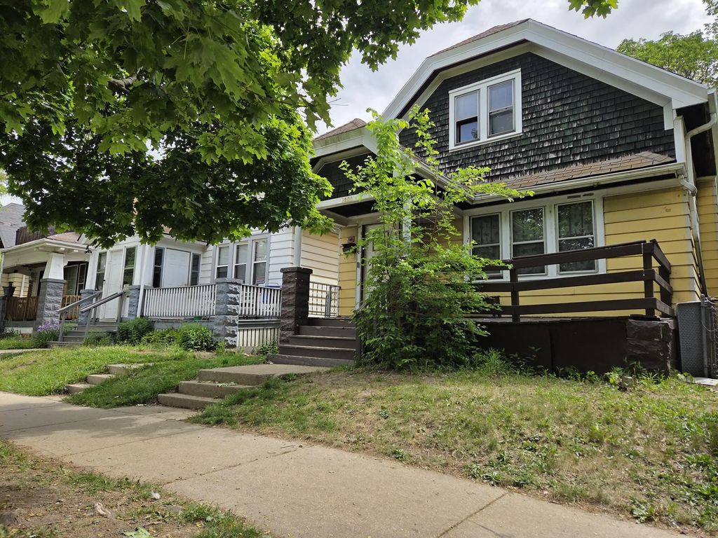 3908 N 22nd St, Milwaukee