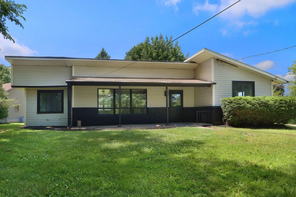5401 82nd St, Pleasant Prairie