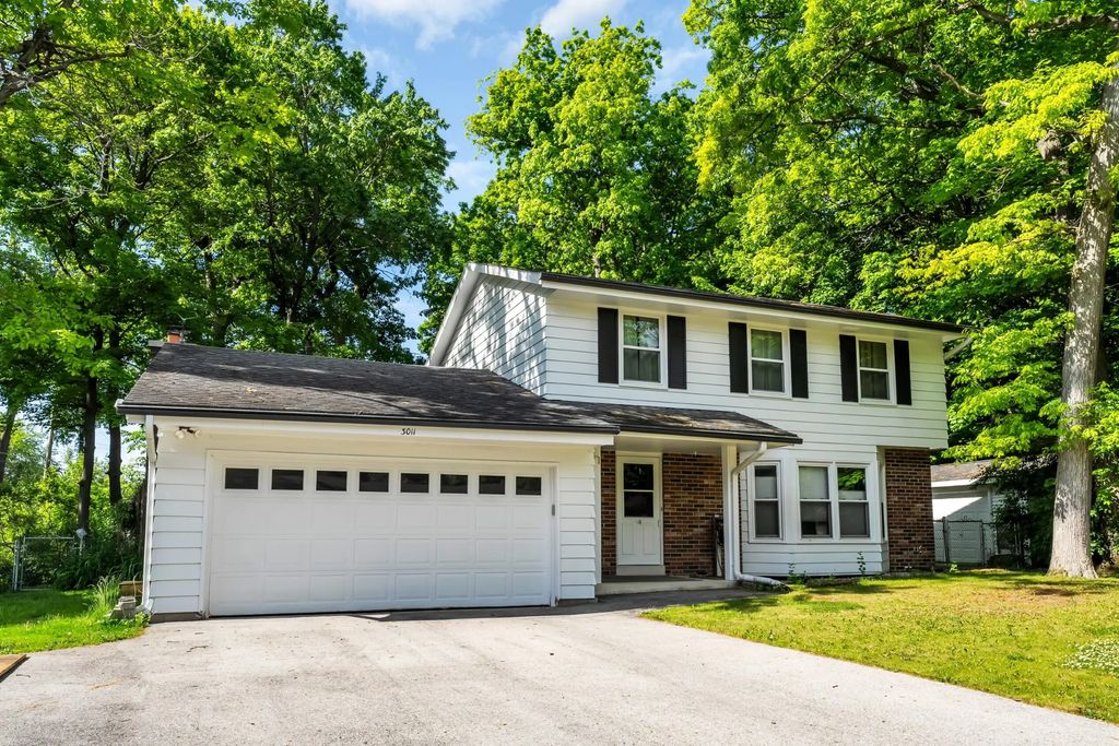 3011 Bruce Dr, Caledonia