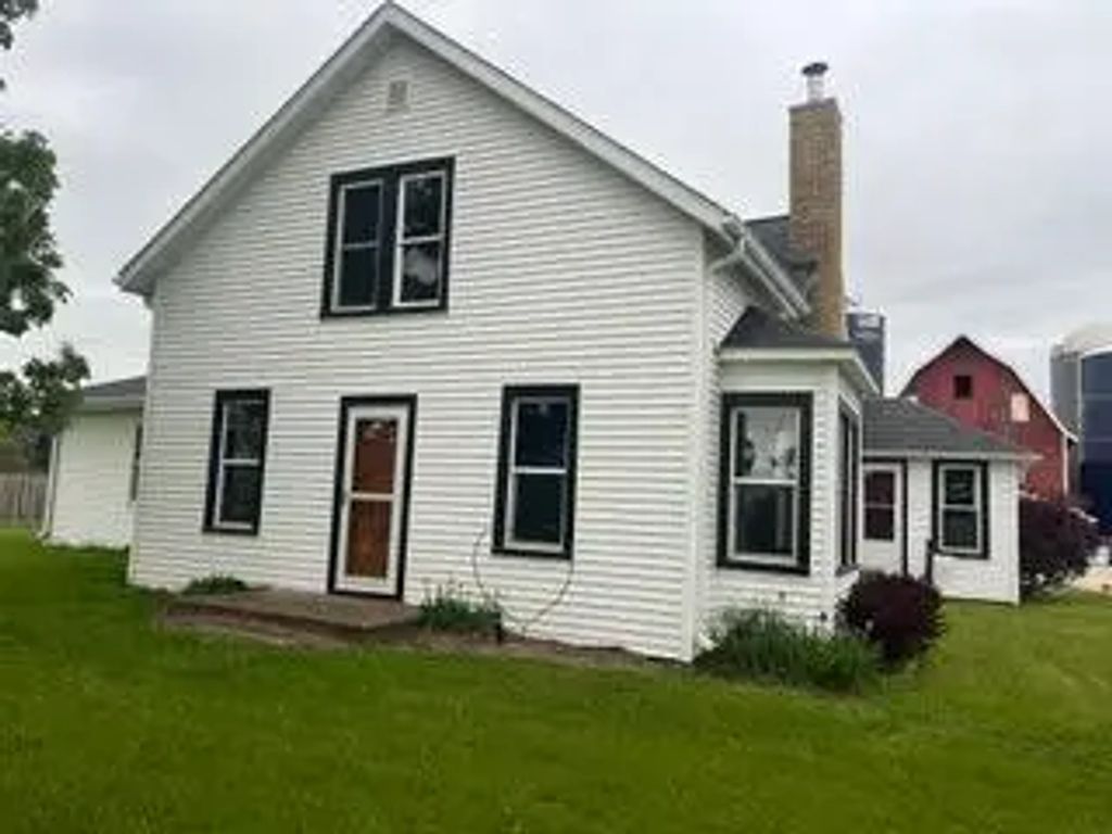 W22882 Little Tamarack Rd, Trempealeau