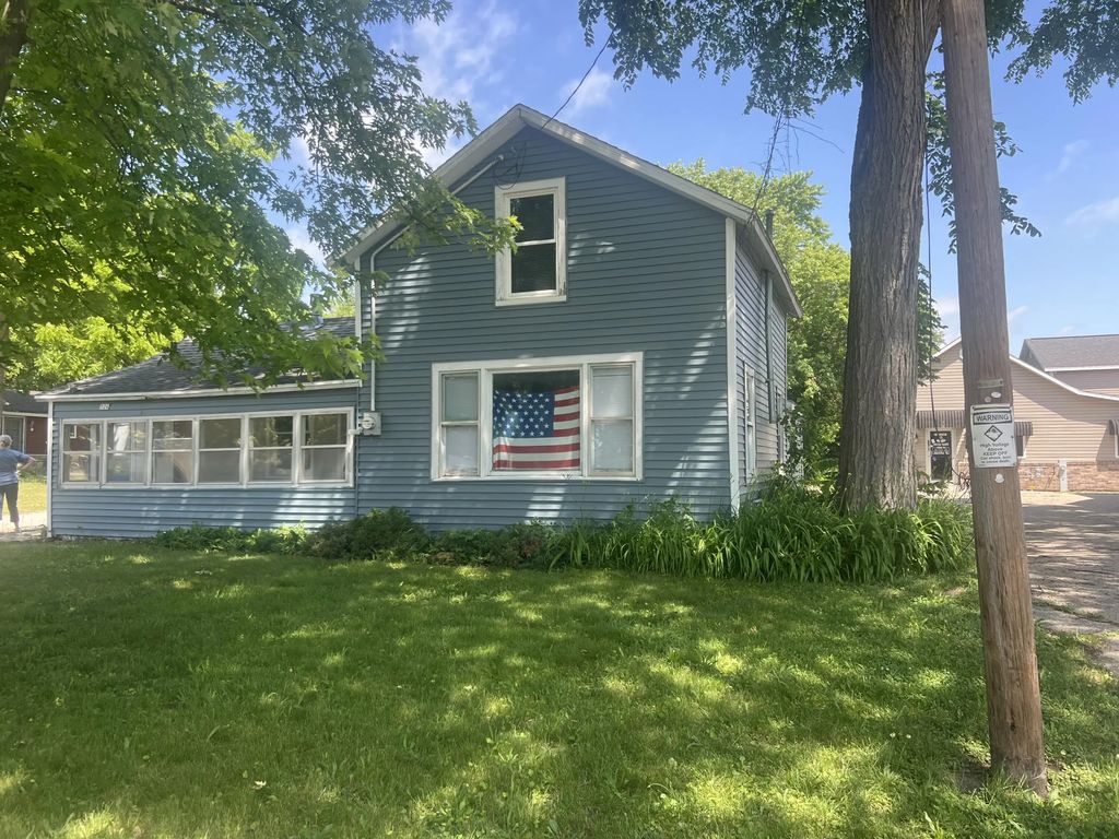526 E Milwaukee St, Whitewater