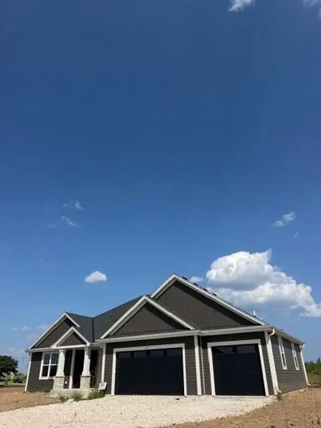 9800 N Migratory Ct, Mequon