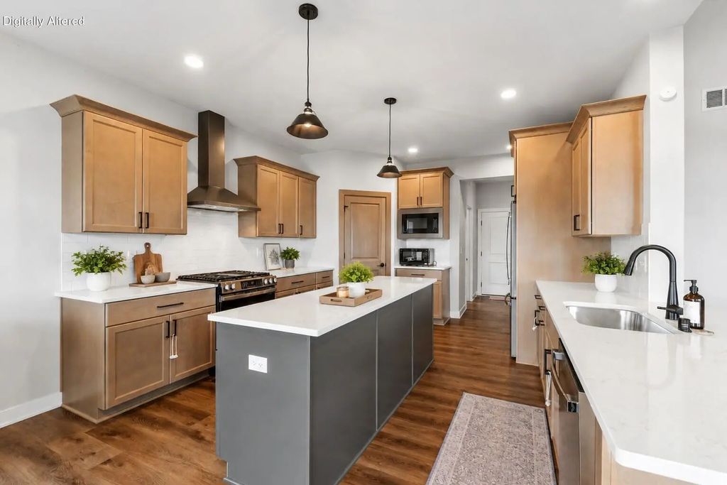 3246 Blue Star Cir, Caledonia