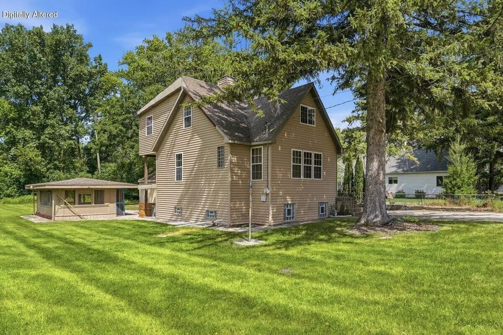 2327 Catherine Ave, Twin Lakes