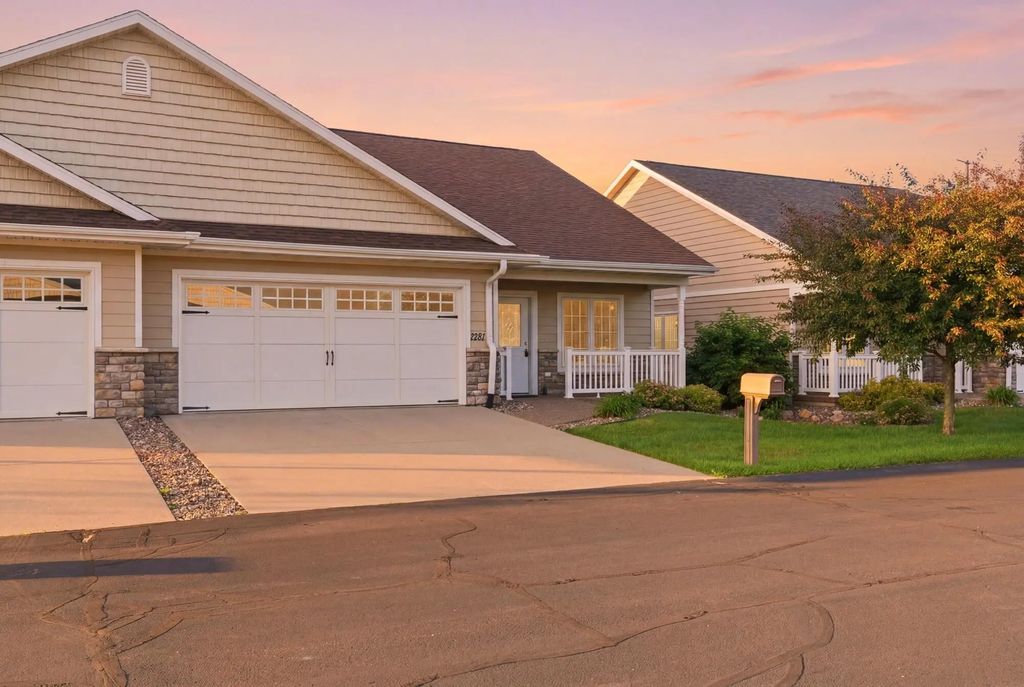 1321 Barson Pl 50, Onalaska