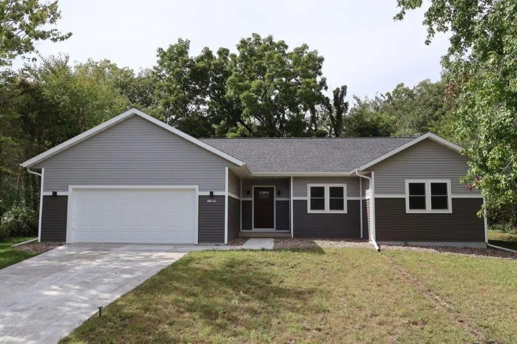 11893 Pine St, Trempealeau