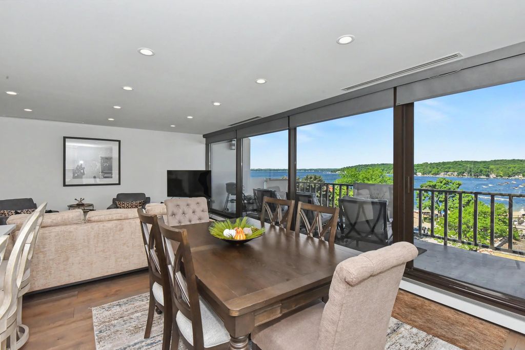101 Broad St 502, Lake Geneva