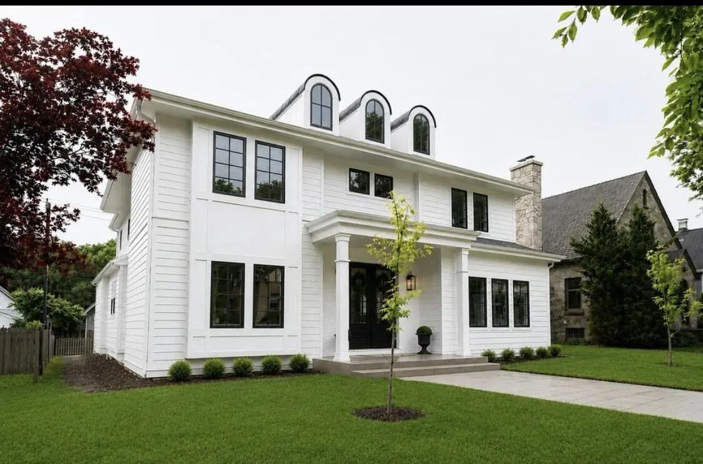 4840 N Larkin St, Whitefish Bay