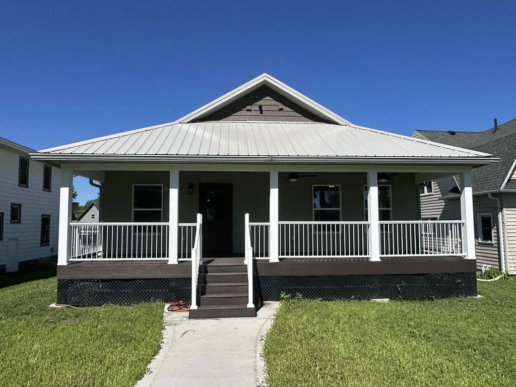 1208 Kilbourn Ave, Tomah
