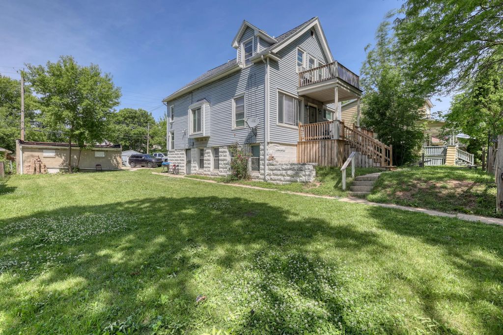 5009 N 38th St 5009a, Milwaukee