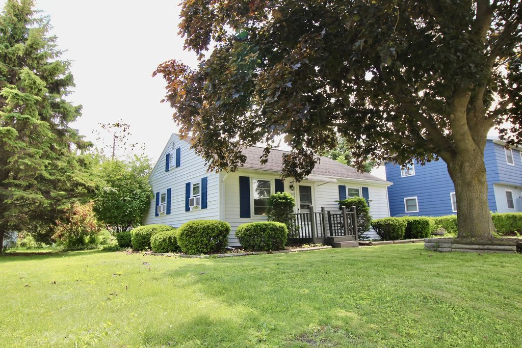 1341 Pershing Ave, Sheboygan