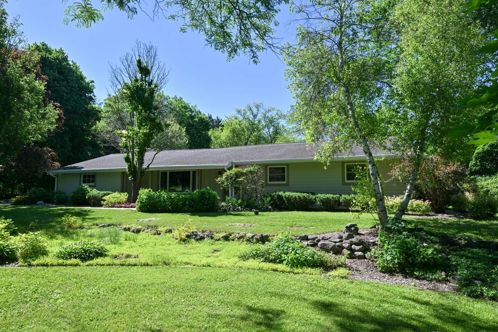 S43w22111 Beeheim Rd, Waukesha