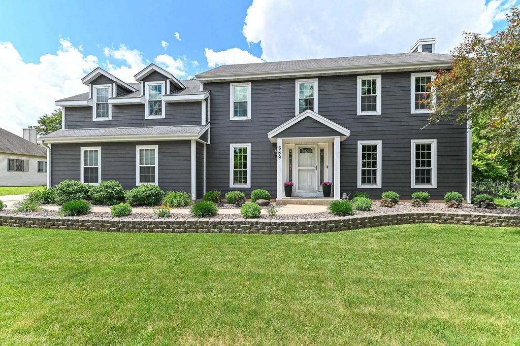 369 Indian Bend Rd, Burlington
