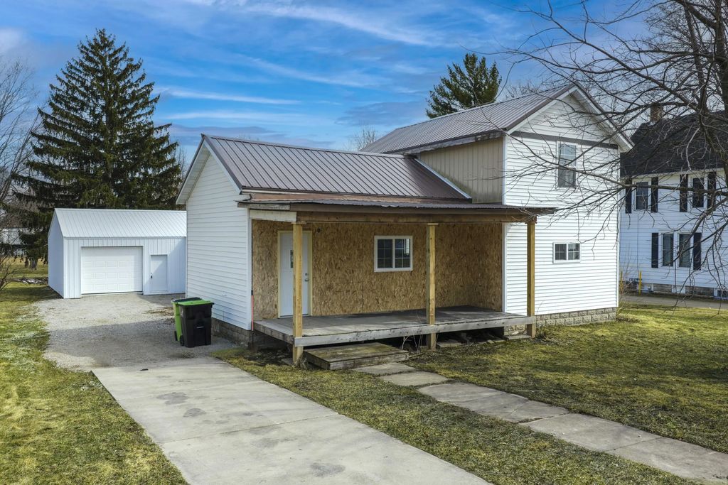406 S College Ave, Fox Lake