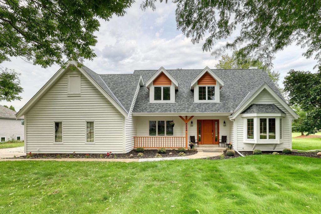 8424 S 68th St, Franklin