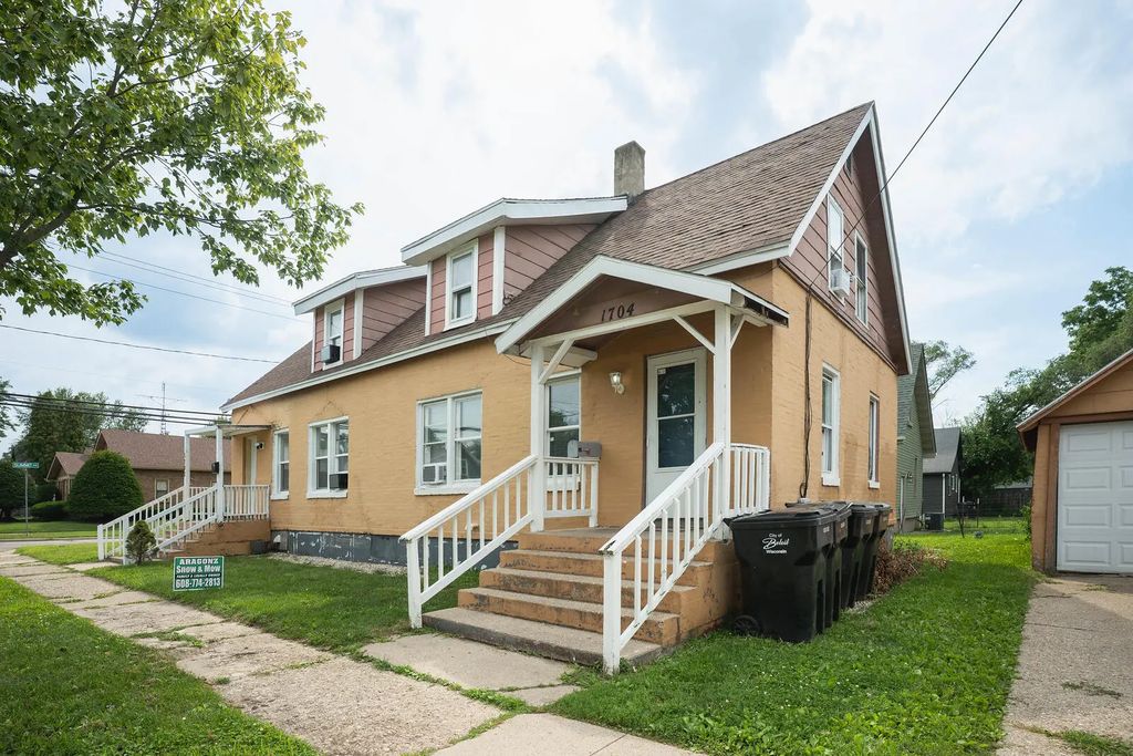1702 Wisconsin Ave 1704, Beloit