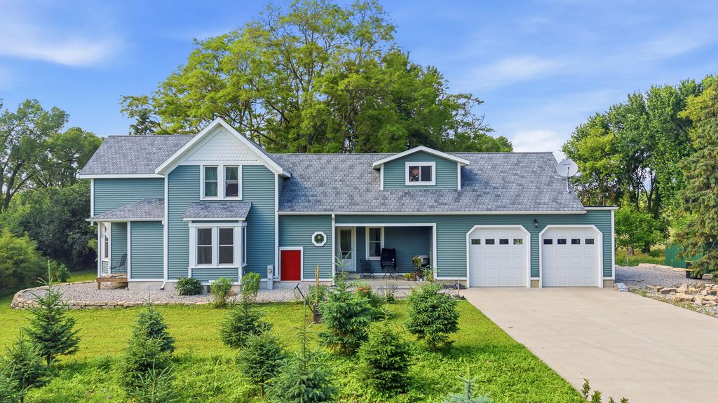 N6934 High Point Rd, Oak Grove