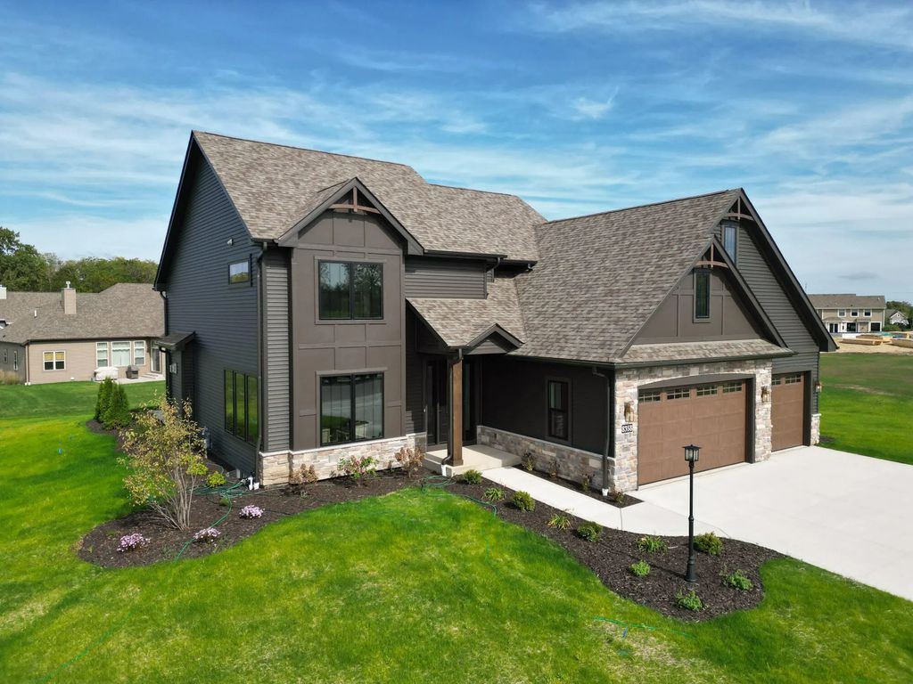 8358 Cove Ct, Mount Pleasant
