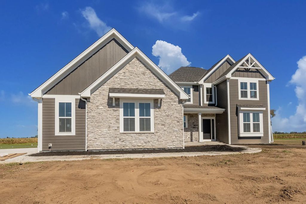 N63w35828 Frederick Dr, Oconomowoc