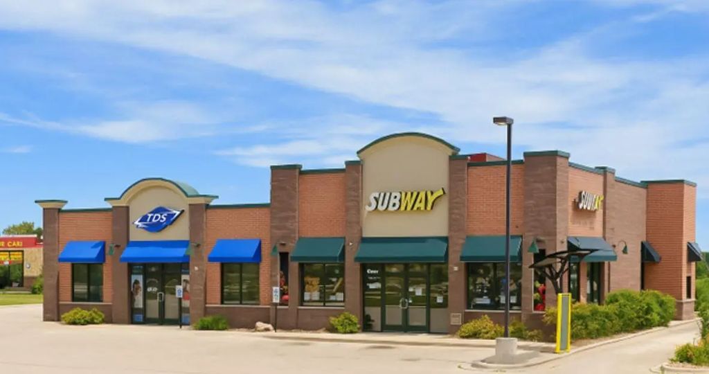 3703-3707 S Taylor Dr, Sheboygan