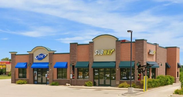 3703-3707 S Taylor Dr, Sheboygan