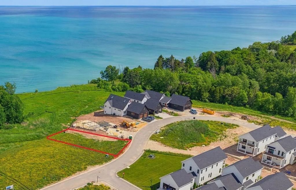 1204 Shieling Ln Lt16, Port Washington