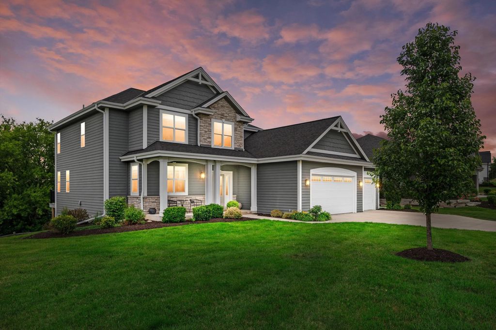 S54w25488 Pebble Brook Ct, Waukesha
