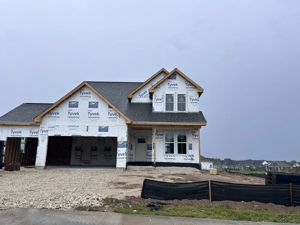 270 Bayberry Ln, Grafton