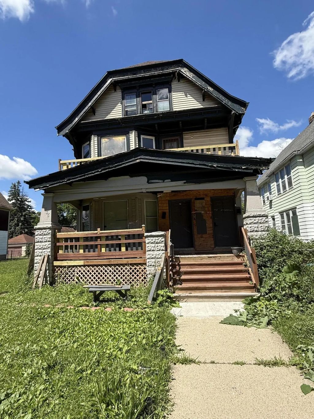 2735 N 37th St 2737, Milwaukee