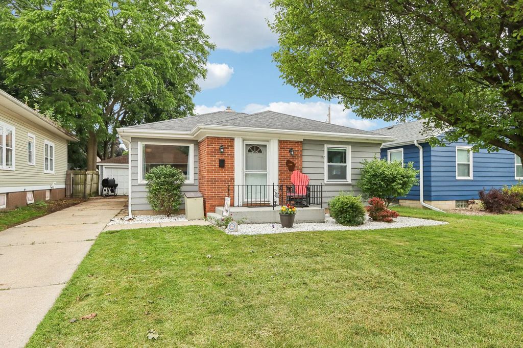 1104 Lathrop Ave, Racine