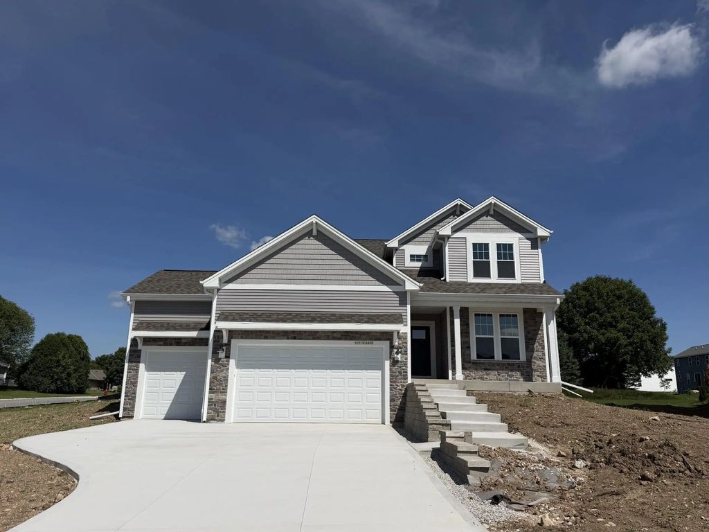 N101w16888 Tanglewood Dr, Germantown