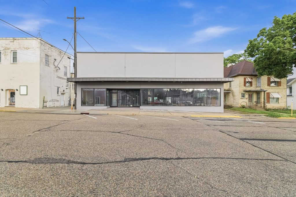 107 S Third St 4, Delavan